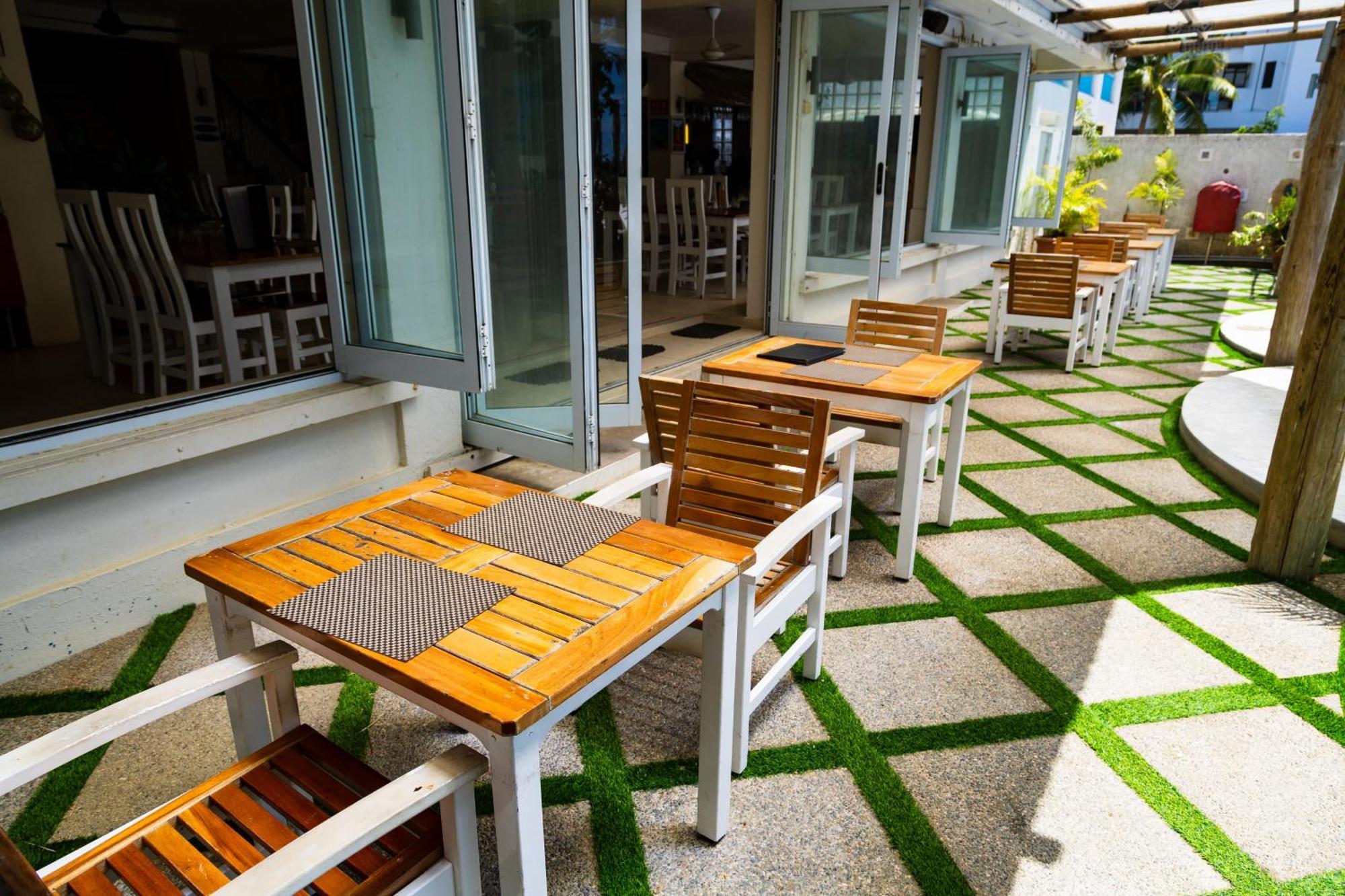Aquarius On The Beach Nadi Exterior photo